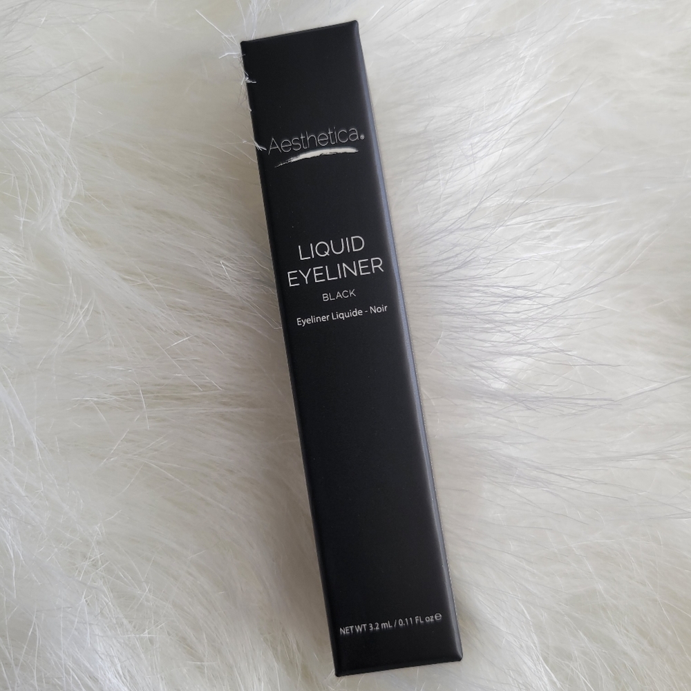 Aesthetica High Impact Pigment Liquid Eyeliner Felt Tip Waterproof Black NEW